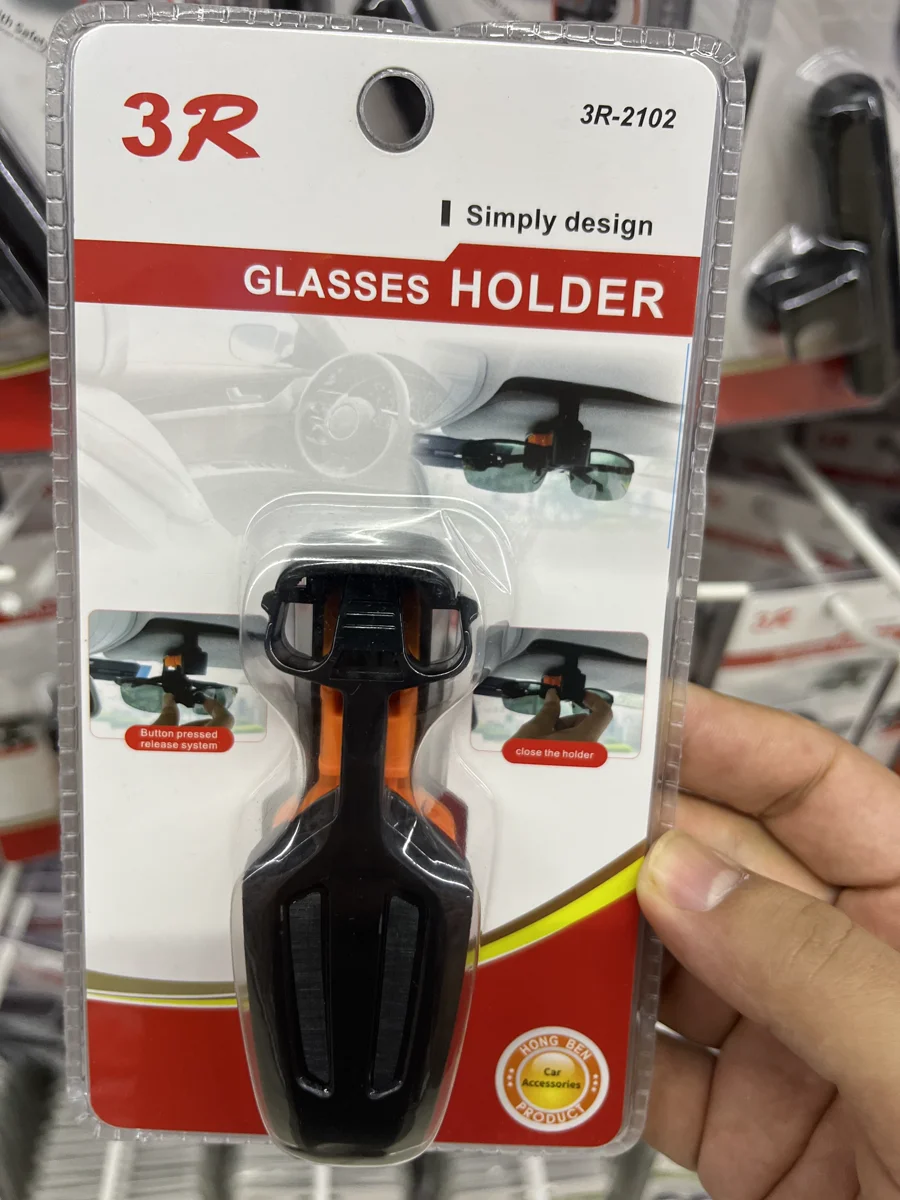 Porta lentes para poner en el carro